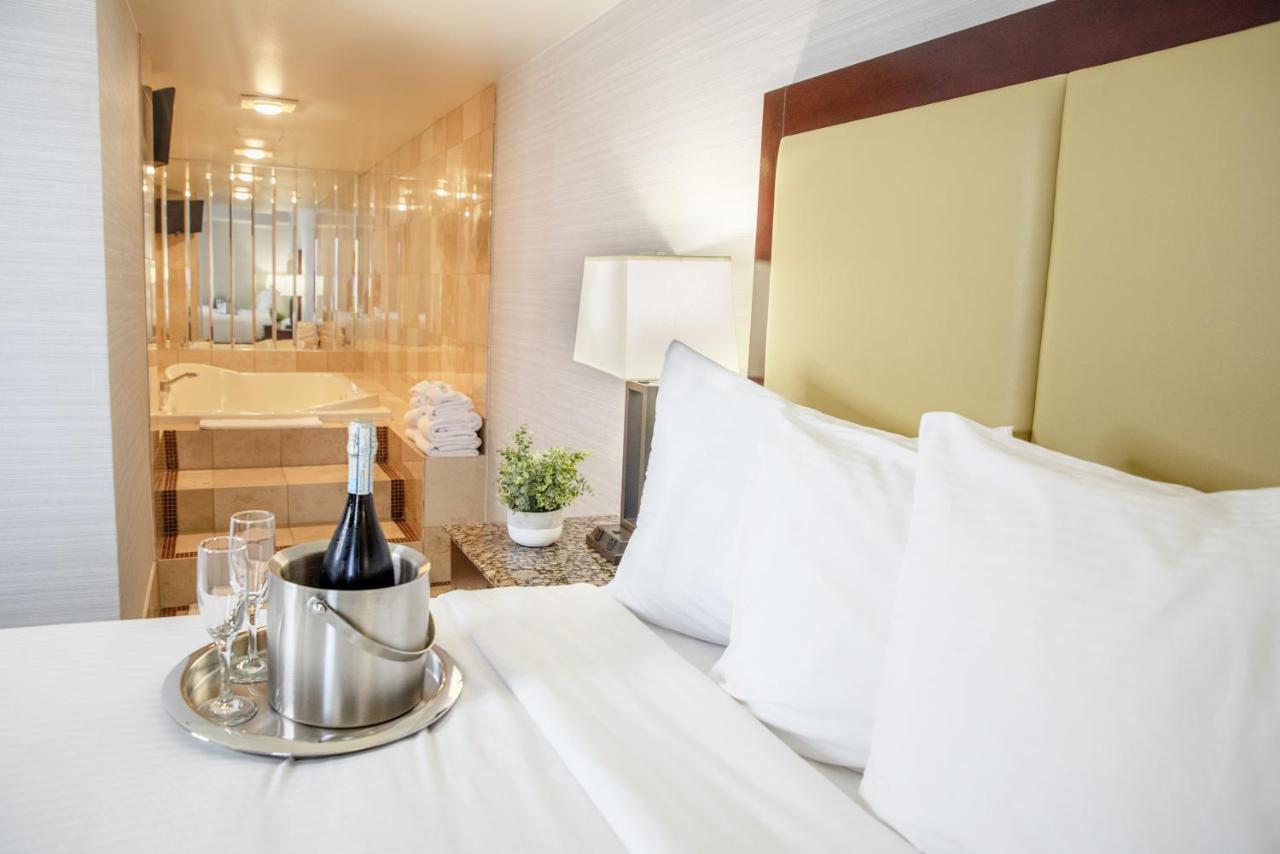 The Madison Concourse Hotel Экстерьер фото