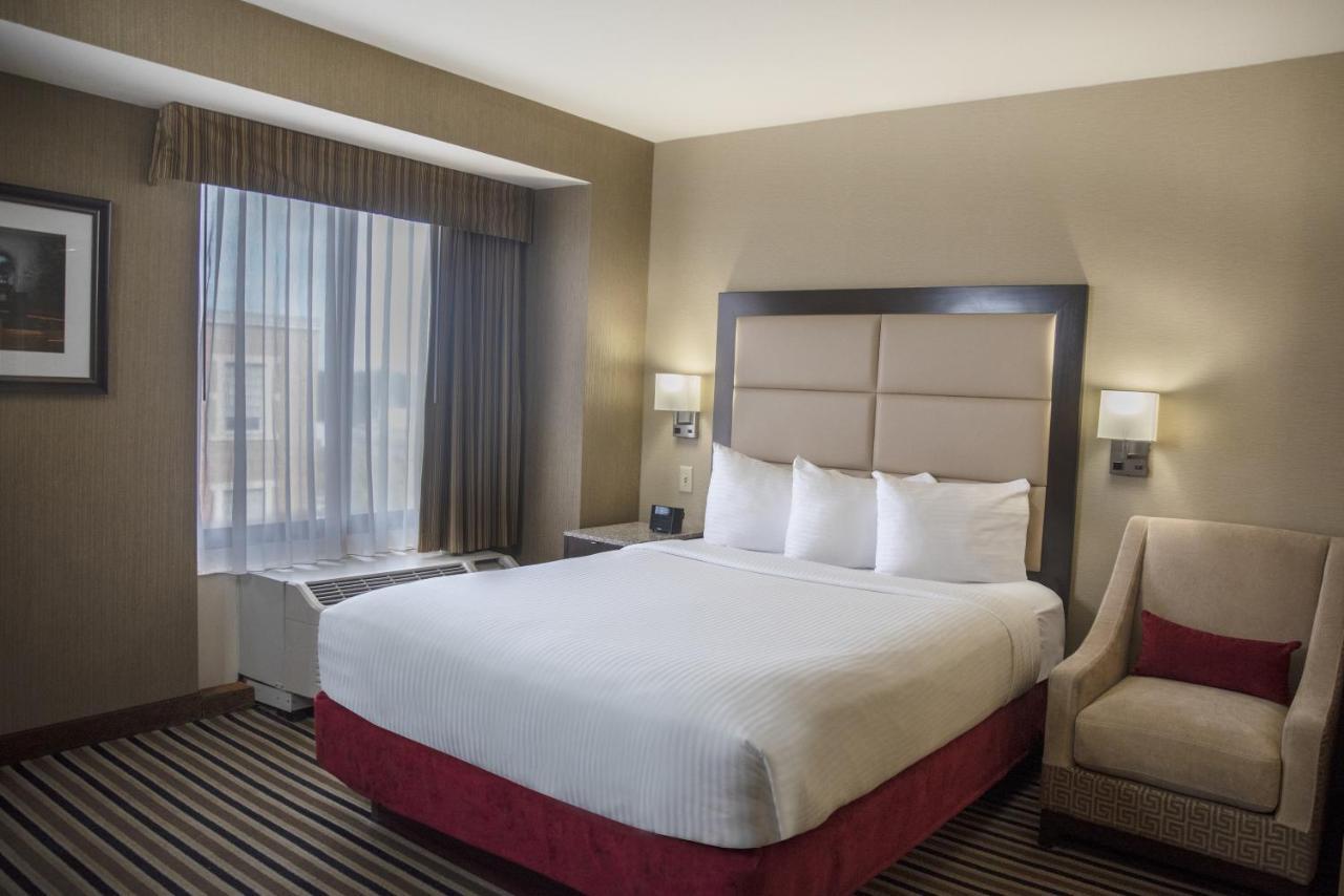 The Madison Concourse Hotel Экстерьер фото