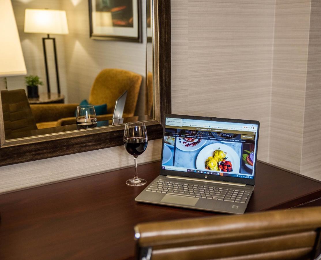 The Madison Concourse Hotel Экстерьер фото