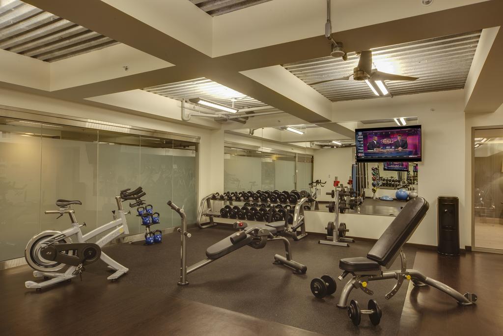 The Madison Concourse Hotel Экстерьер фото