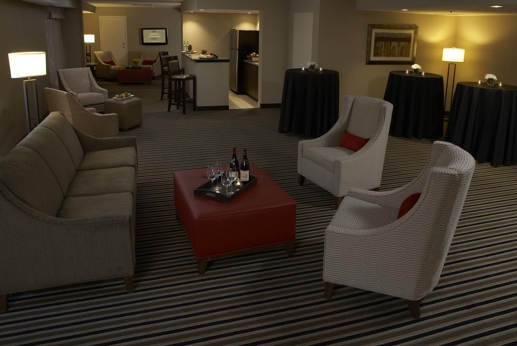 The Madison Concourse Hotel Экстерьер фото